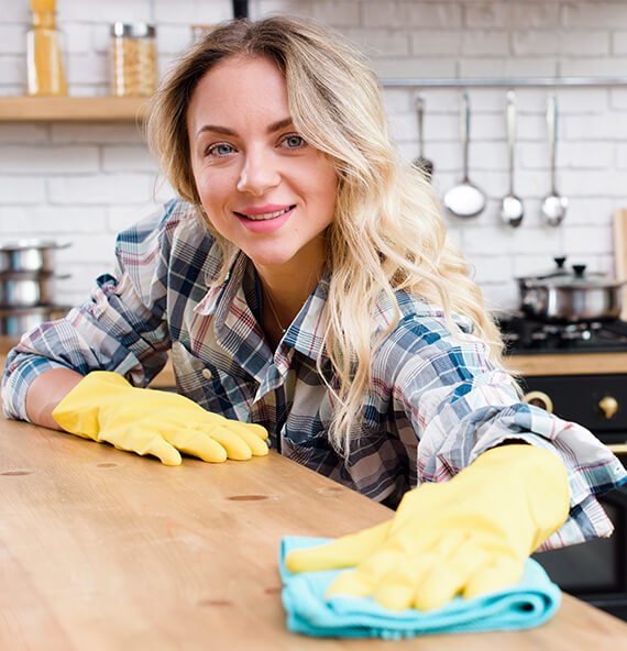 Neatlyon professional technician and cleaner